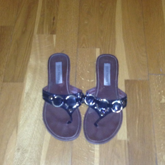 Steve Madden flip flops