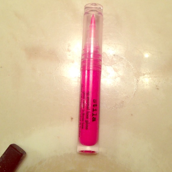Stila giggle gloss