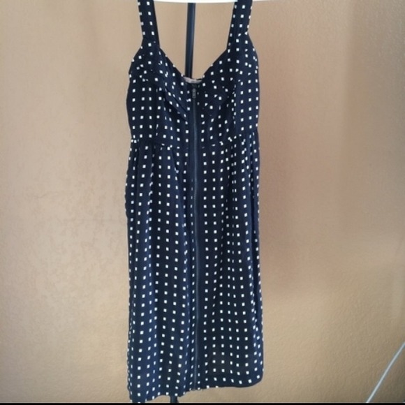 Black & White Ruffle Zip Up Front Dress w/Pockets!