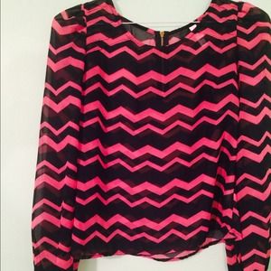 Chevron top