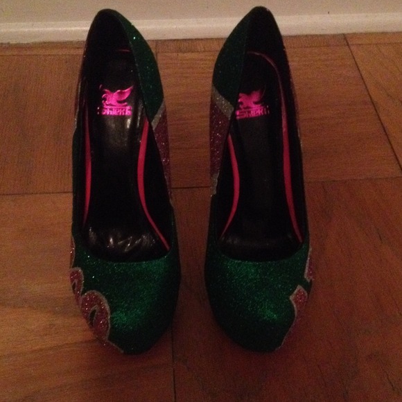 "AKA" custom heels - Picture 3 of 4