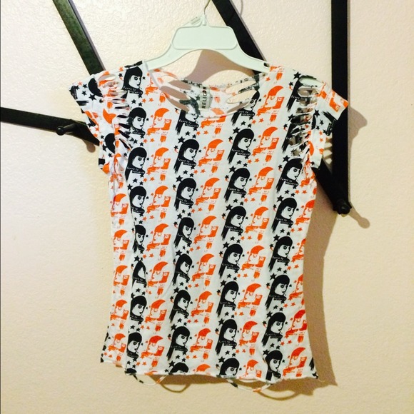 Mirror printed shredded tee