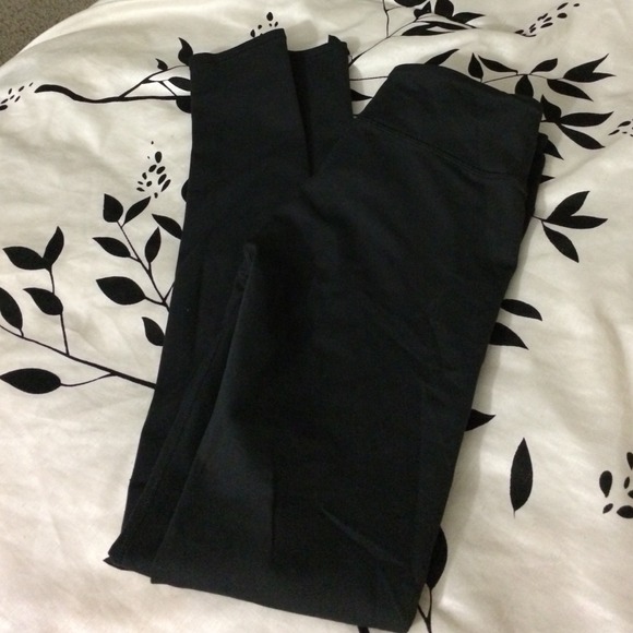 Never worn!! Running / workout pants