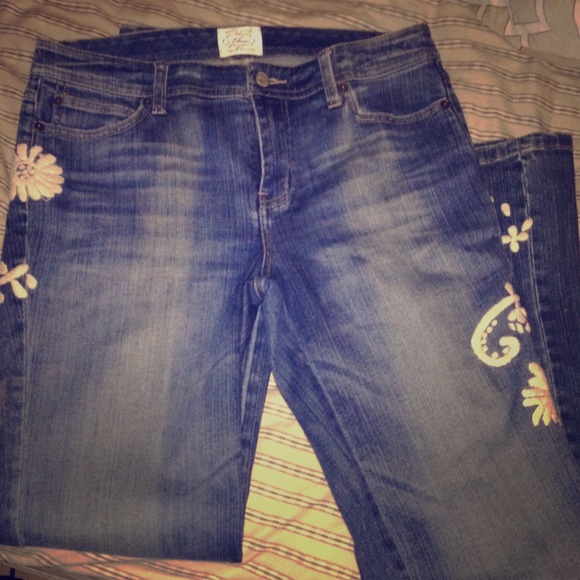 Beautiful Swarovski crystal detail WHBM jeans