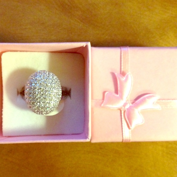 Bella Engagement Ring