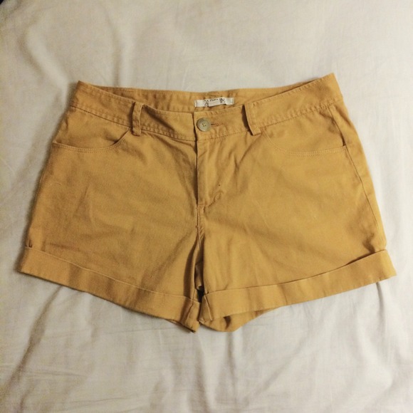 F21 yellow shorts
