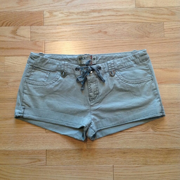 NWOT! BKE Olive Green Khaki Shorts