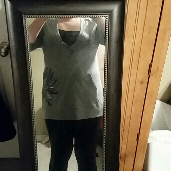 Quarter Sleeve Grey Sweater.