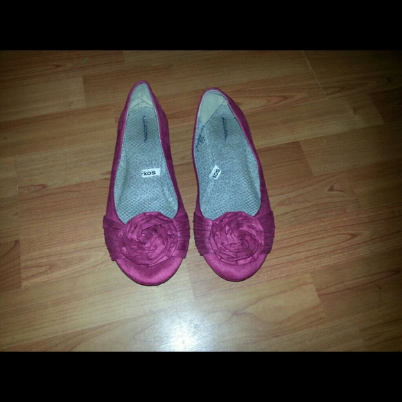 Flats! - Picture 1 of 1