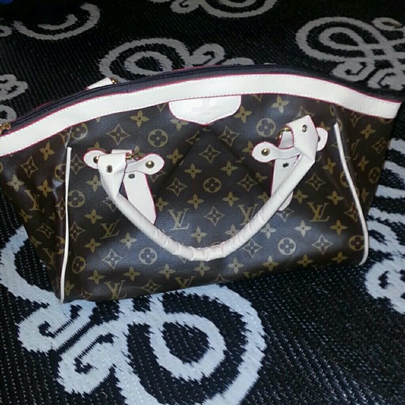 Handbag - Picture 2 of 3