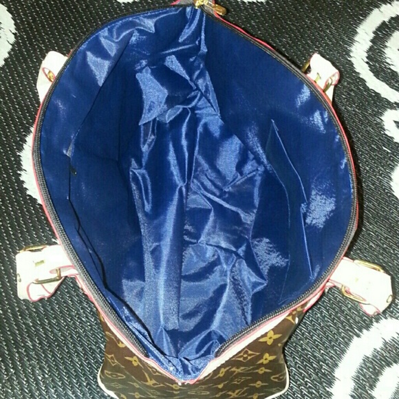 Handbag - Picture 3 of 3