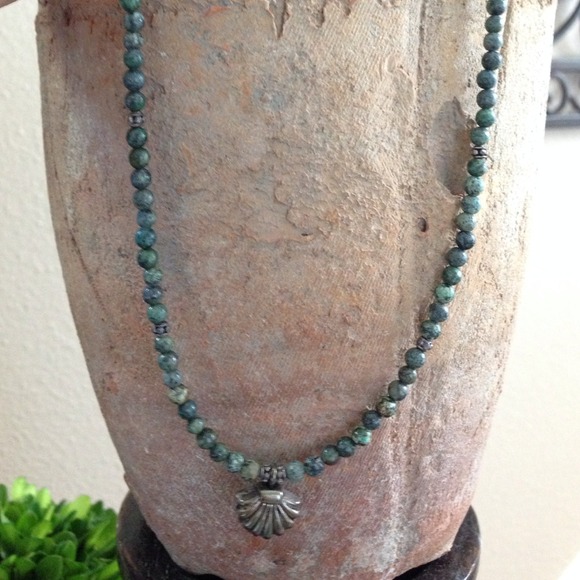 Stone bead with silver shell charm necklace