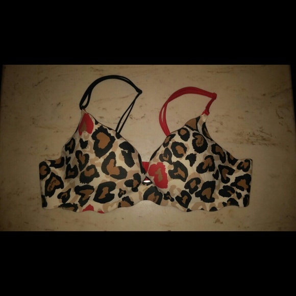 Victoria's Secret Very Sexy Secret Embrace Push Up - Picture 3 of 4