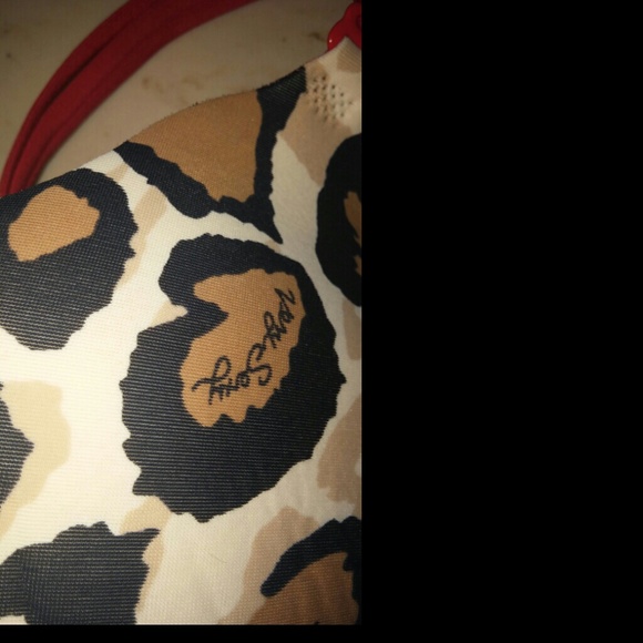 Victoria's Secret Very Sexy Secret Embrace Push Up - Picture 4 of 4