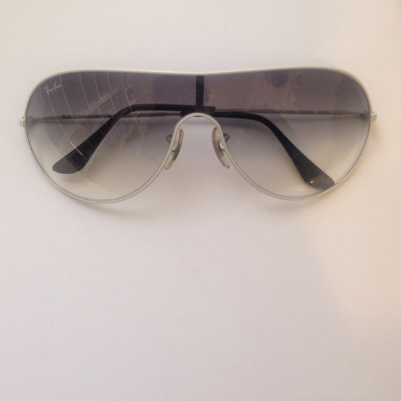 Ray-ban Sunglasses Style: RB3250