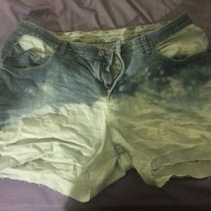 Plus Size Bleached Shorts