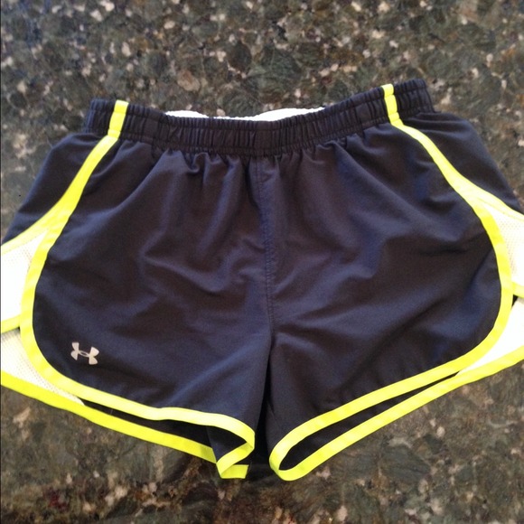❌sold❌Under Armor running shorts
