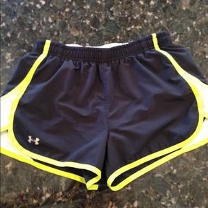 ❌sold❌Under Armor running shorts