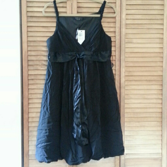 ●SOLD● BCBG NWT silk v neck bead detail dress