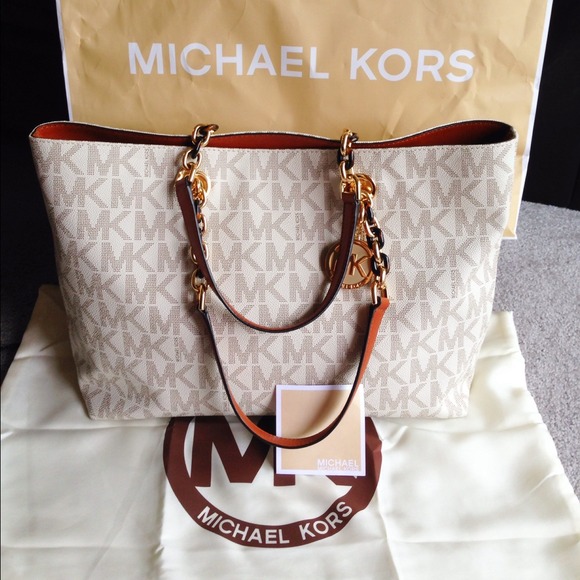 💖💖MICHAEL KORS CYNTHIA LARGE💖💖