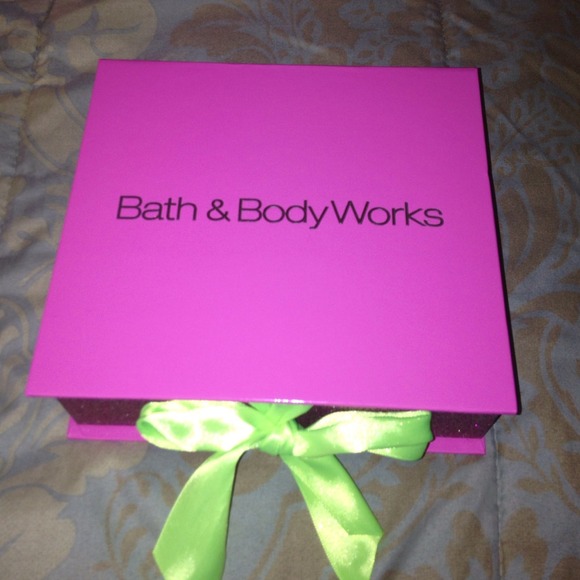 Bath & Body Works Sweet Pea Lotion Set