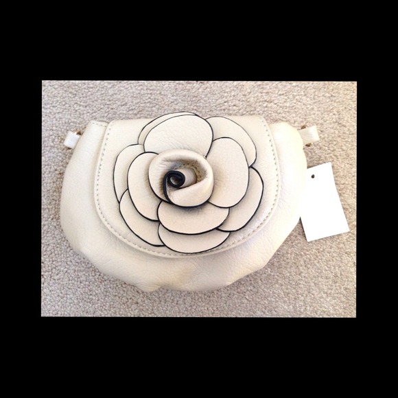 Rose Faux Leather Clutch/Purse/Crossbody - Picture 2 of 3