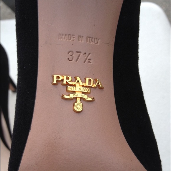 Prada black suede pumps!! - Picture 4 of 5