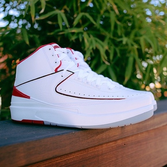 JORDAN 2 retro size 9.5
