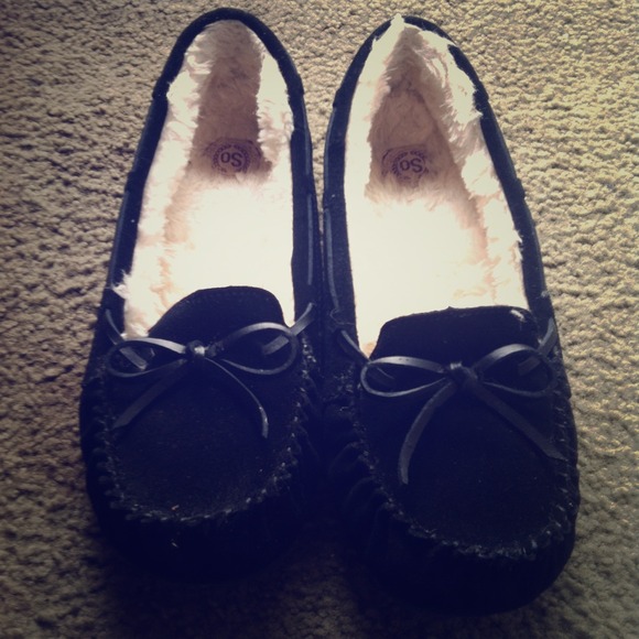 ✨ BRAND NEW Black Moccasins ✨