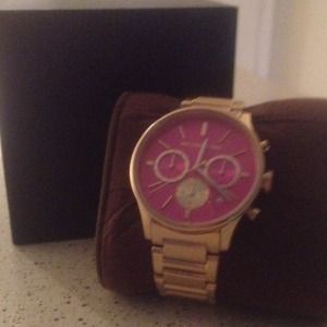 Michael Kors VX3J gold watch