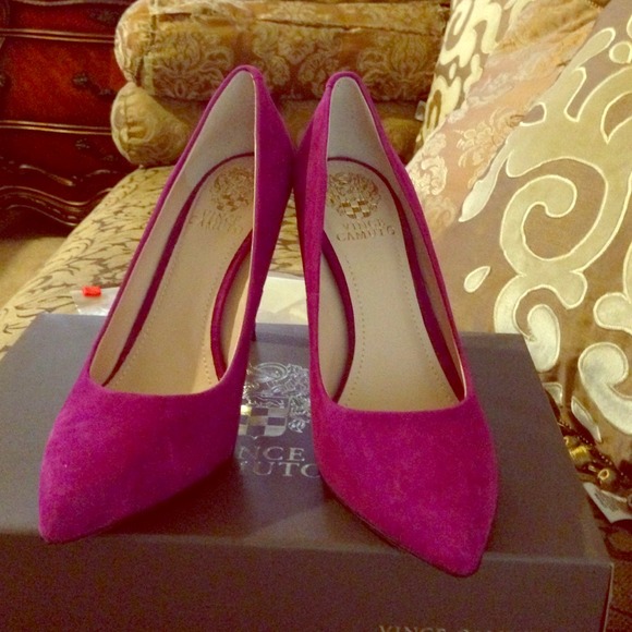 New Vince Camuto pump shoes size 7.5 deep fuchsia