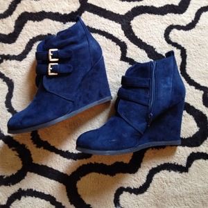 Navy only worn once wedge bootie