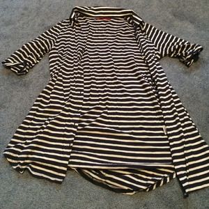 Short sleeve cardigan