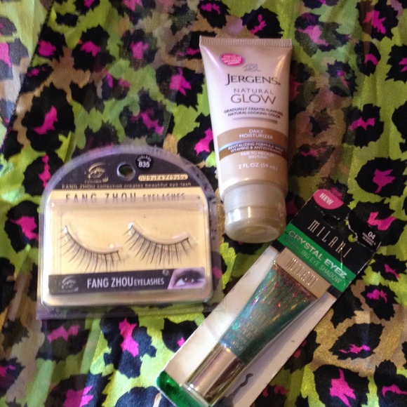 Make up accessories