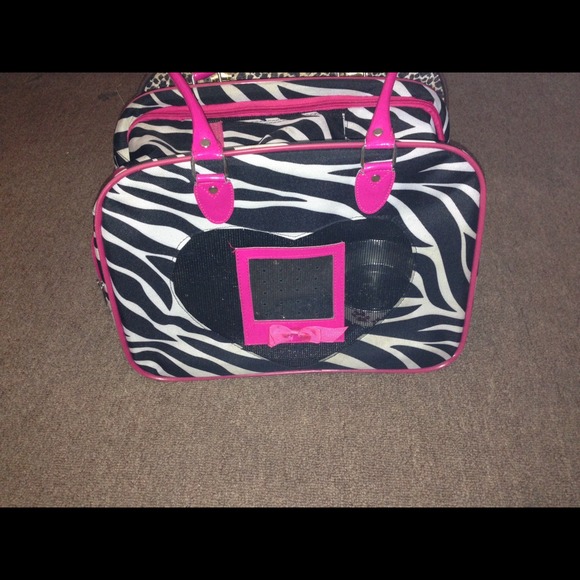 Dog carrier