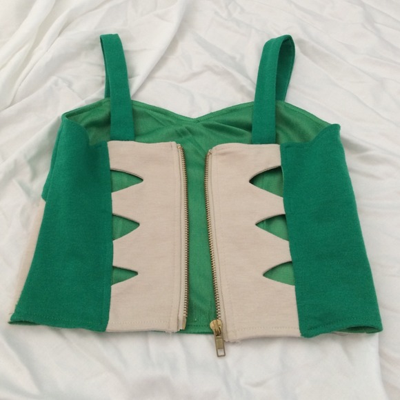 Crop top - Picture 4 of 4