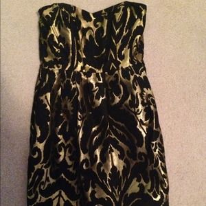 Stunning, strapless dress