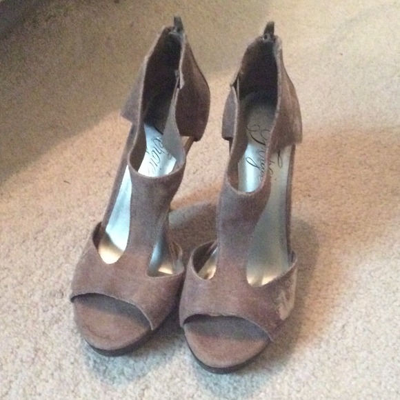 Brown Rustic  Never Worn Fergie Heels