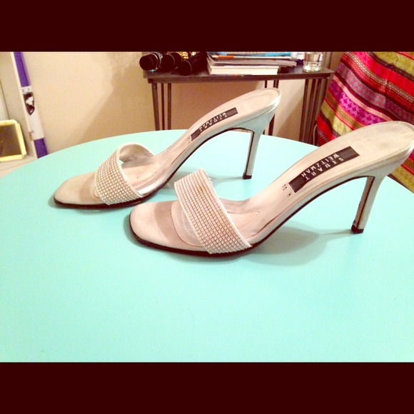 Stuart Weitzman evening shoe