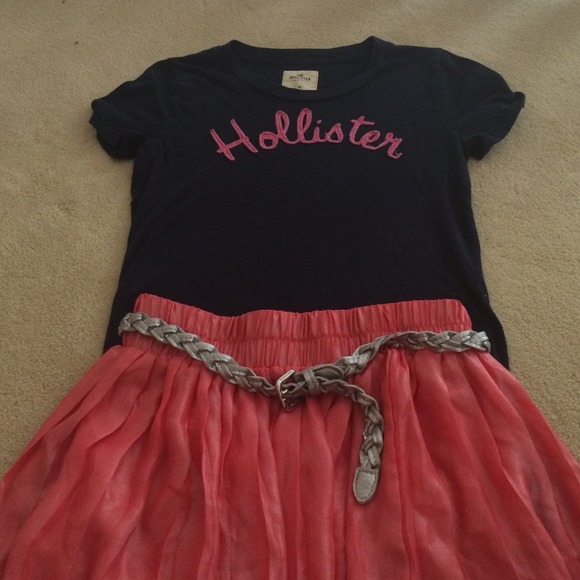 NAVY BLUE HOLLISTER SKIRT + SHIRT 3 DAYS ONLY!!!