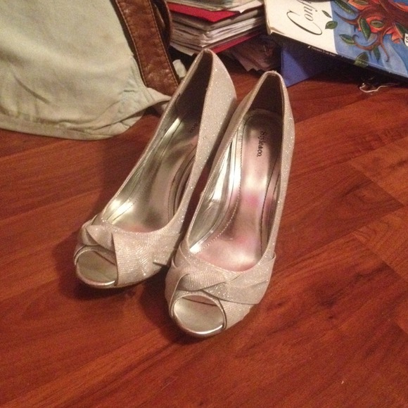 Silver Sparkly 2in. Heels