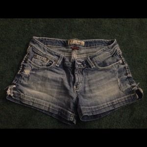 BKE shorts size 28
