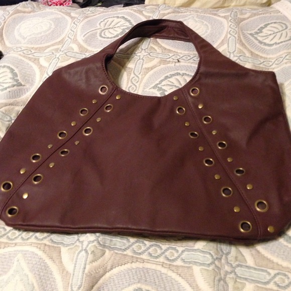 Large brown purse with metal accent - Picture 1 of 3
