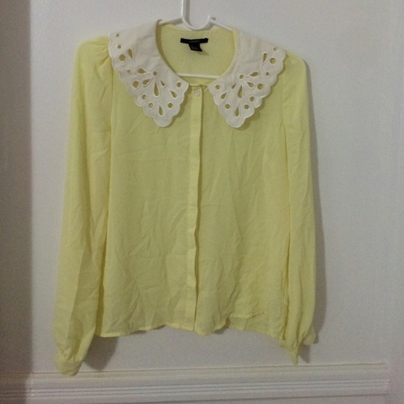 👚👚Forever 21 yellow chiffon top👚👚