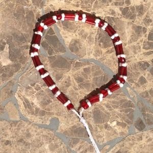 🌺🌺🌺Artisan hand crafted beaded bracelet.