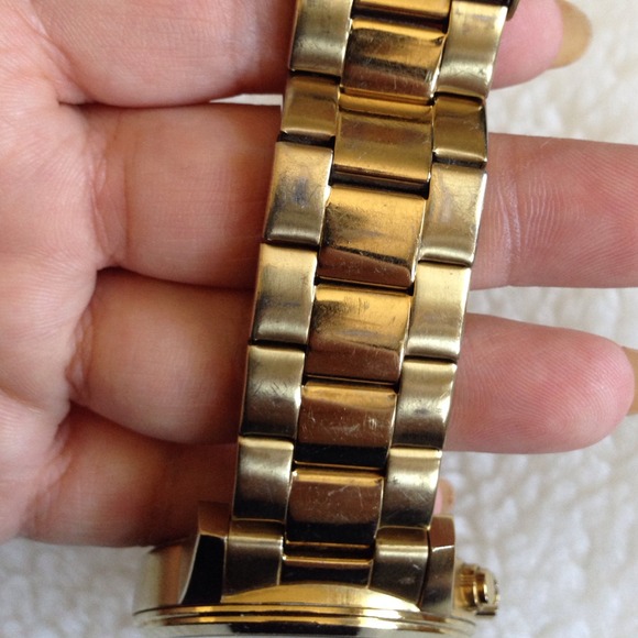 X GIFTED X GUESS Gold Watch - Picture 3 of 4
