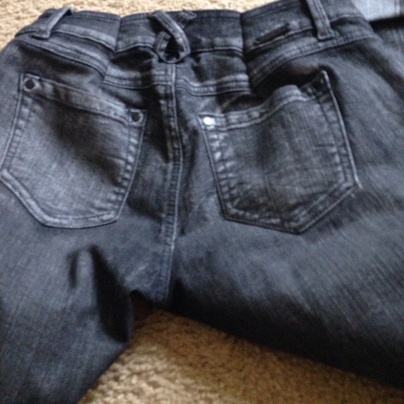 Capris. - Picture 2 of 2