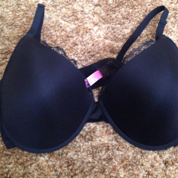 New never worn black bra - Picture 1 of 3