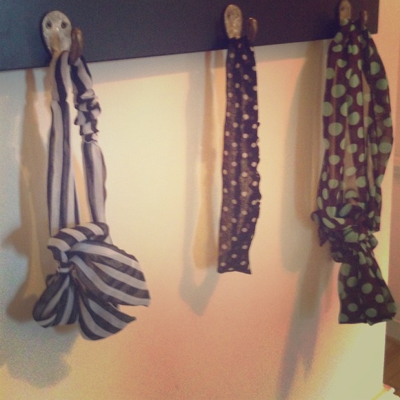 Two cute headbands and a hair scarf !!