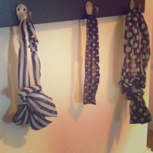 Two cute headbands and a hair scarf !!